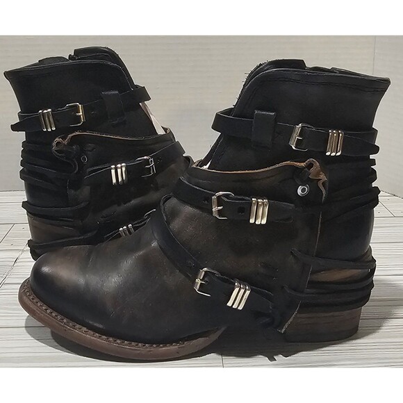 Freebird by Steven Crue Size 7 Womens New Condition Distressed Black - Picture 1 of 16